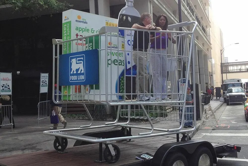 Sampling truck food lion cart float